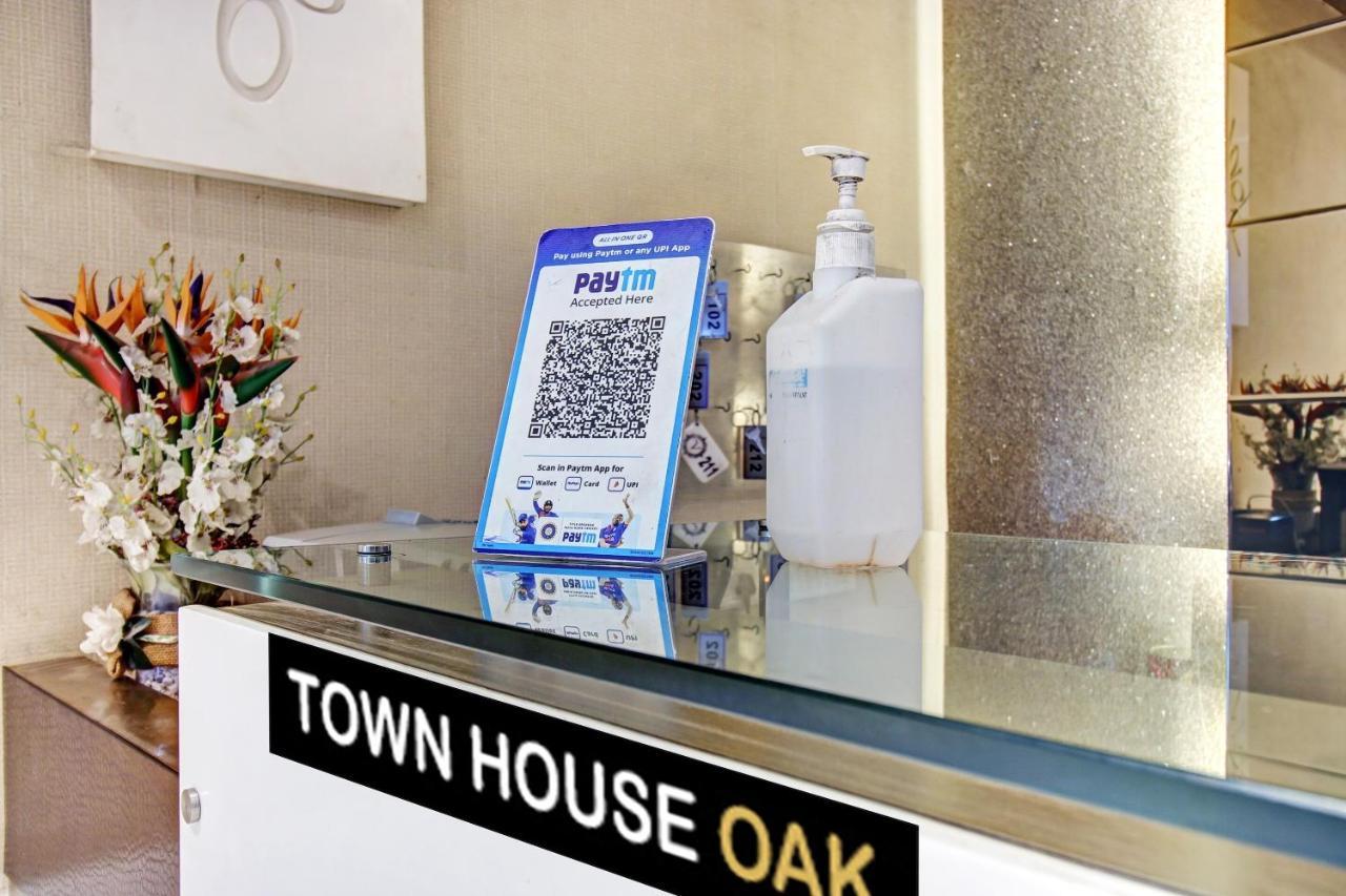 Townhouse Oak 46940 Hotel Vrindavan Sultānpur Eksteriør billede