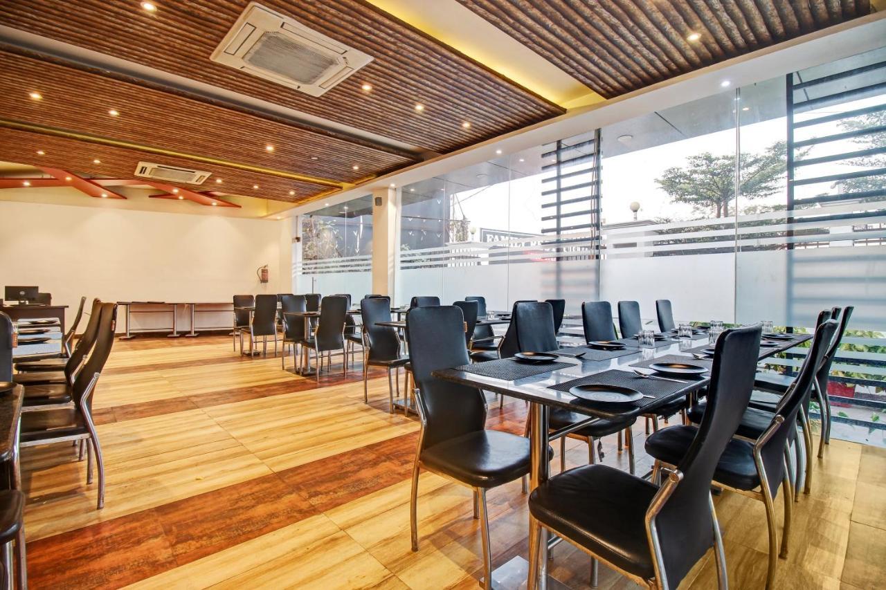 Townhouse Oak 46940 Hotel Vrindavan Sultānpur Eksteriør billede