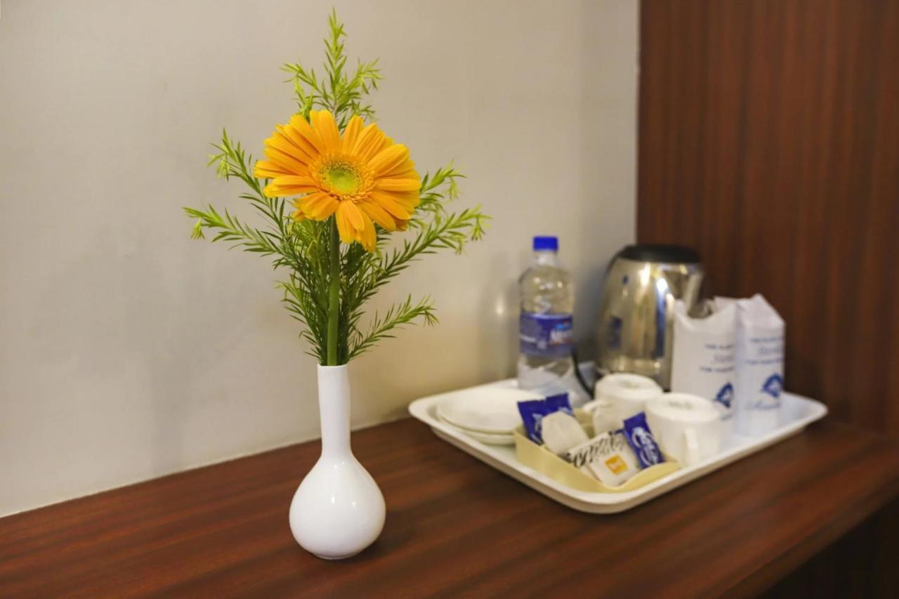 Townhouse Oak 46940 Hotel Vrindavan Sultānpur Eksteriør billede